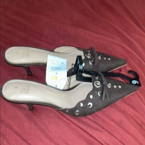 Women time and tru slides